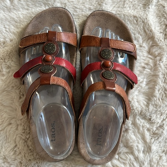 Prize 3 Harvest Multicolour Leather Slide Sandal
by Taos Size 9 - Picture 4 of 8
